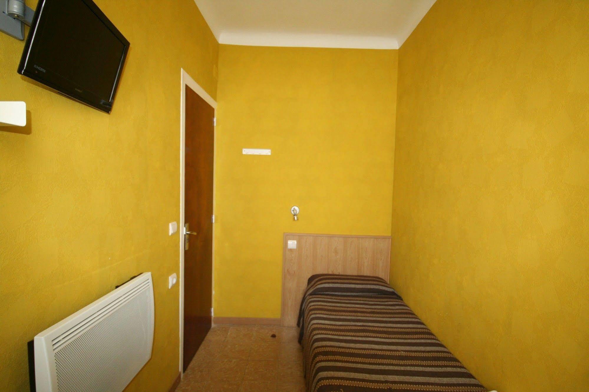 Hostal Juventus Портбоу Экстерьер фото