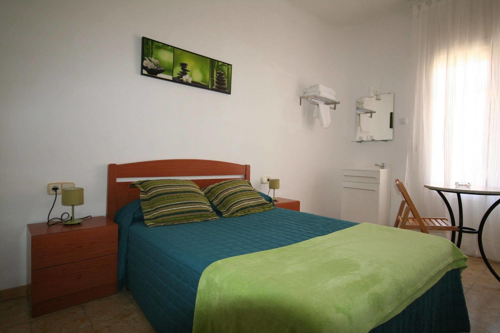 Hostal Juventus Портбоу Экстерьер фото