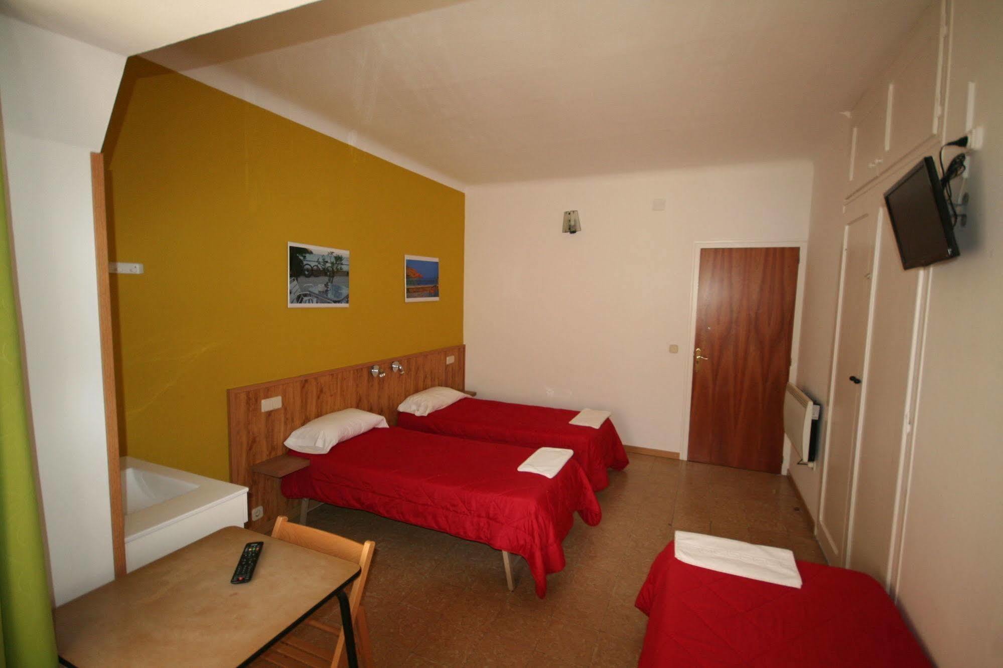 Hostal Juventus Портбоу Экстерьер фото